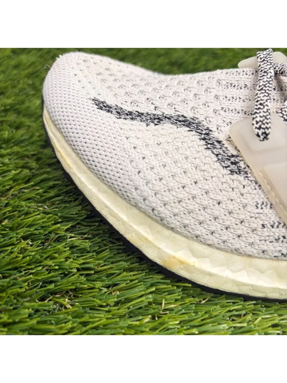 Adidas UltraBoost 5.0 DNA Womens Size 6.5 White Black Running Shoes Sneakers